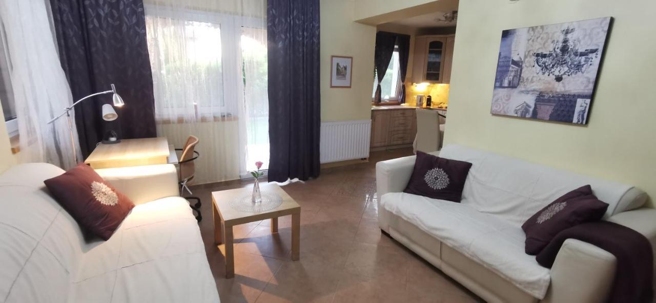 Mediterrania Apartment Кестхей Экстерьер фото